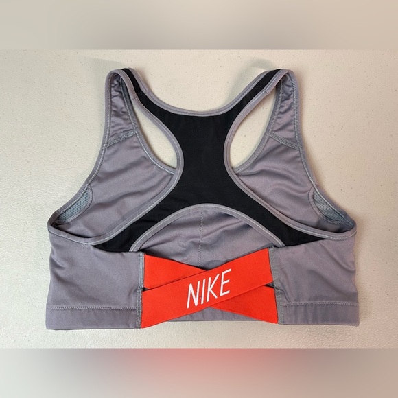 Nike Women’s Dri-Fit Sports Bra - Picture 4 of 4